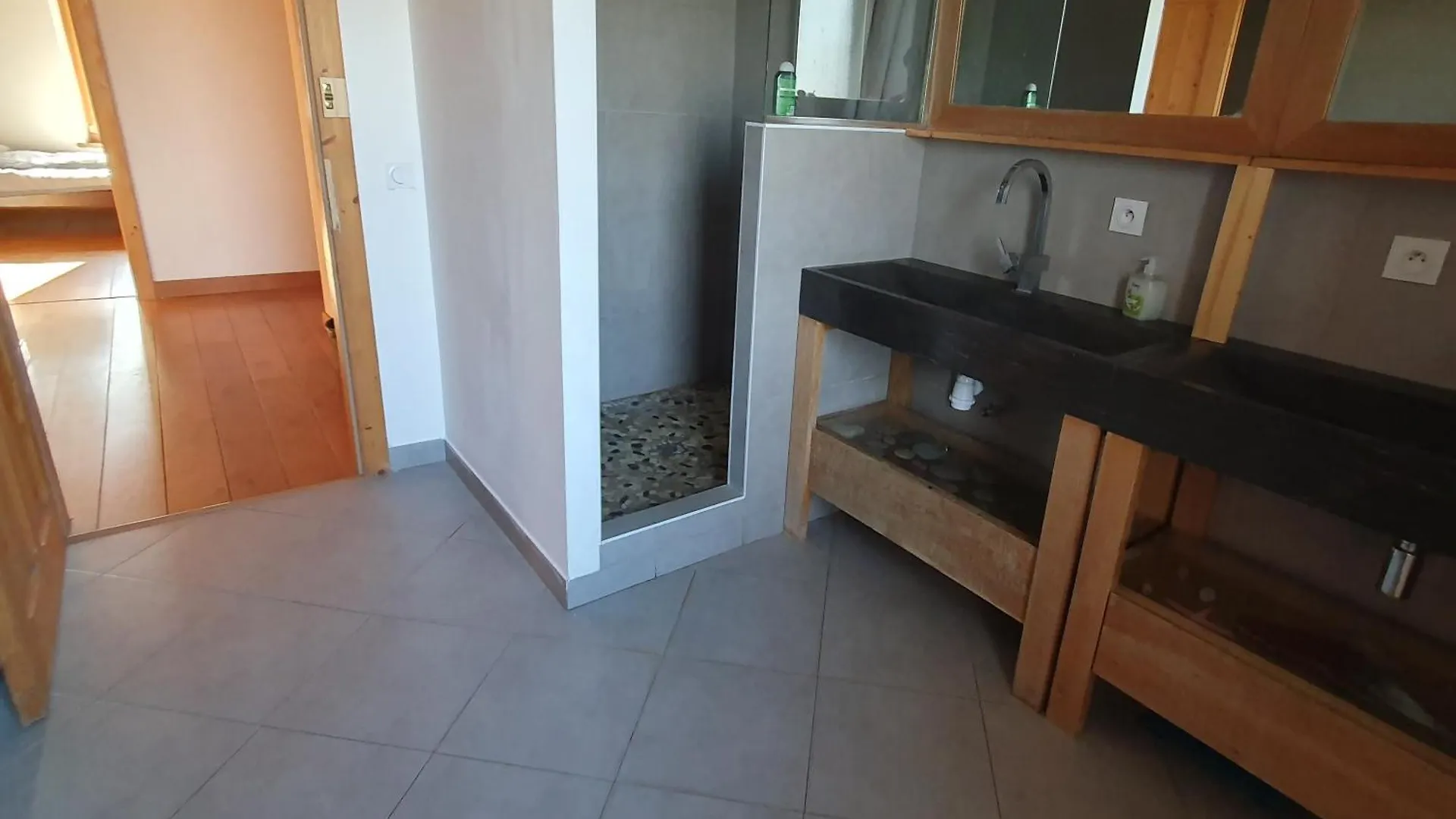 Sejour Paisible Pres De Geneve Hotel Neydens Guest house